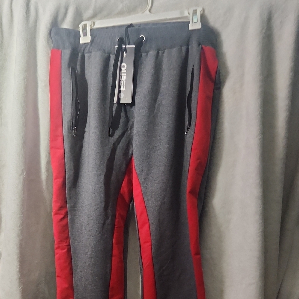 Ouber Mens Workout Better Joggers Grey‎ Red Side Stripe Zipper Pockets Large NWT